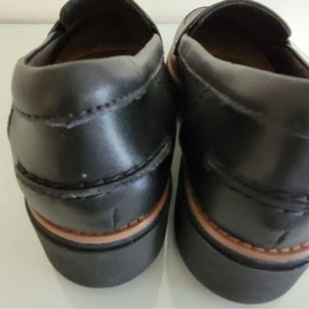 Clarks Black Loafer, 8.5M - Picture 5 of 7